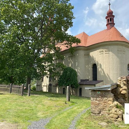الشقق الفندقية Bečov nad Teplouفي  Na Nebi 187 المظهر الخارجي الصورة
