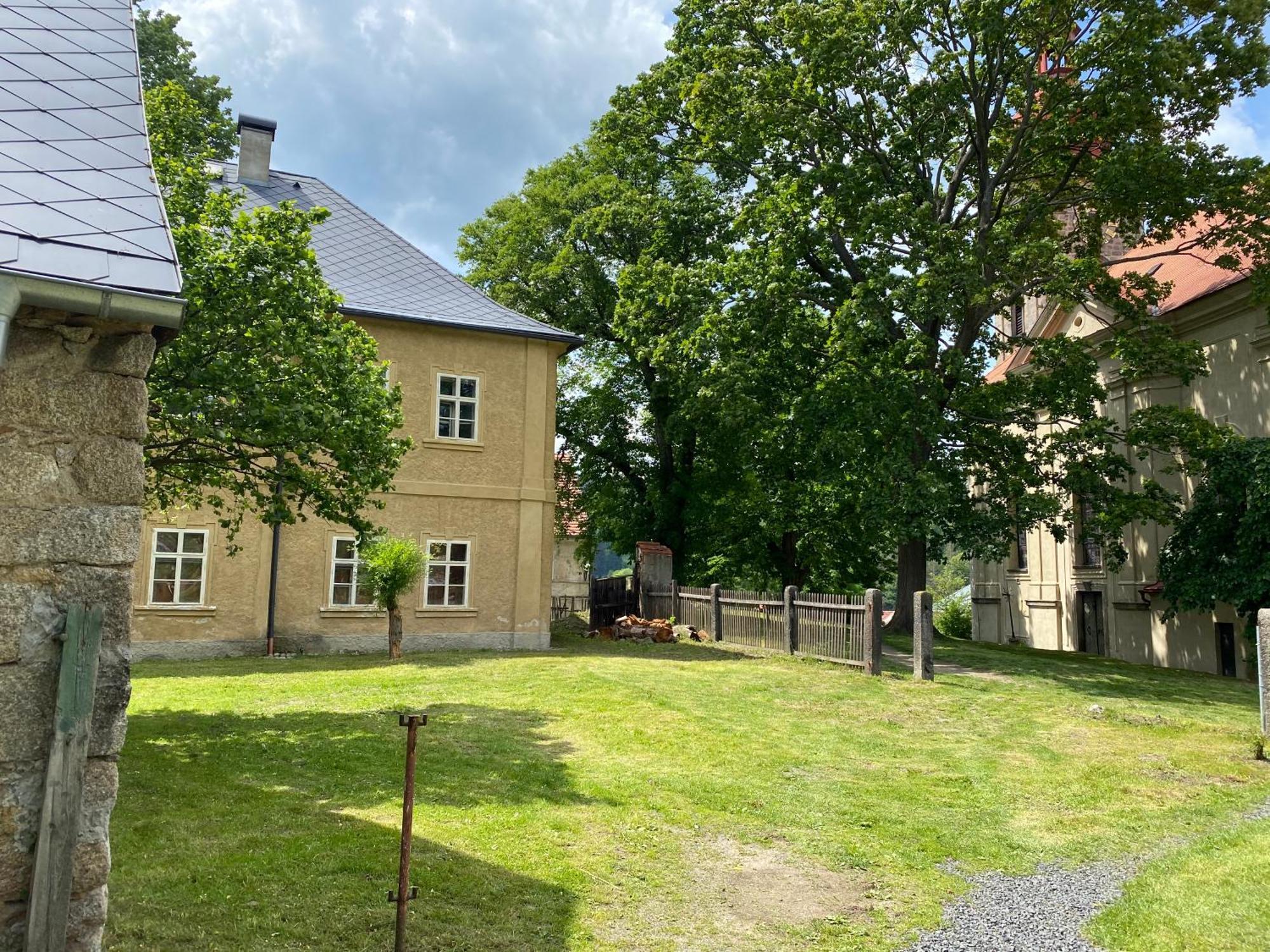 الشقق الفندقية Bečov nad Teplouفي  Na Nebi 187 المظهر الخارجي الصورة